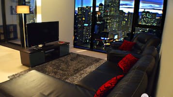 Deluxe Apartment, 2 Bedrooms, Balcony, City View | 1 bedroom, iron/ironing board, free WiFi