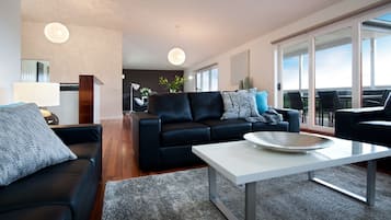 House, 4 Bedrooms | Living area | Flat-screen TV, DVD player, iPod dock