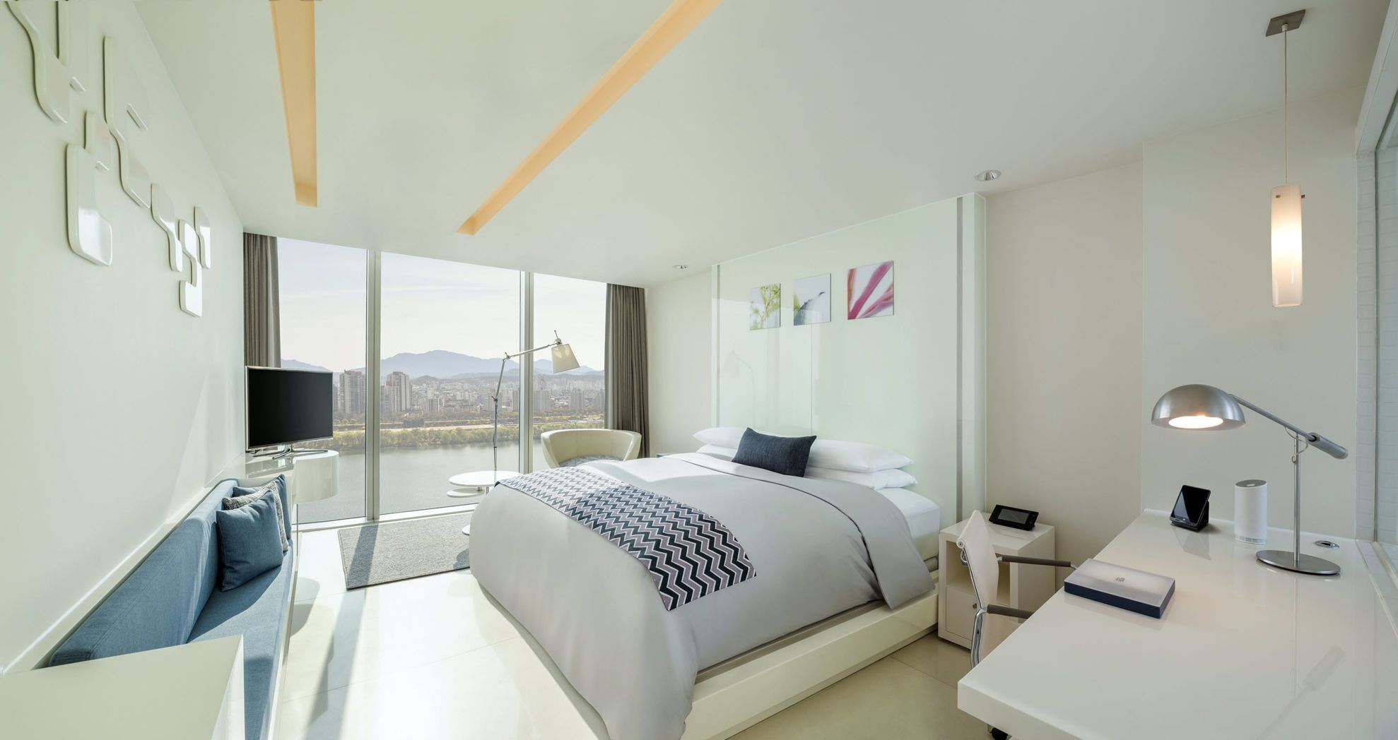 Artículos del minibar gratis y caja de seguridad en la habitación 