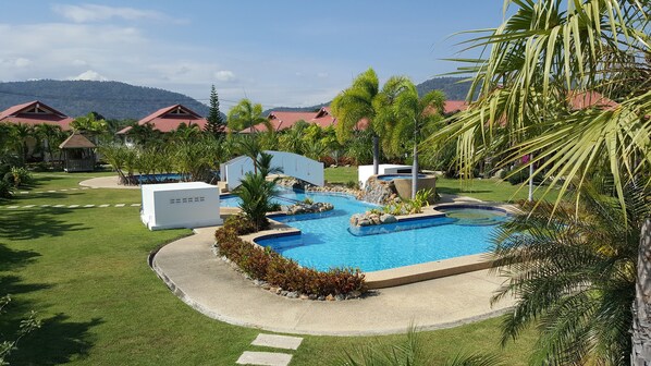 Outdoor pool, sun loungers
