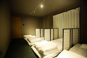 In-room safe, free WiFi, bed sheets