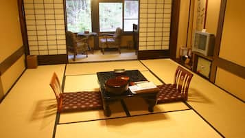 Japanese Style Room, Shared Bathroom, Smoking