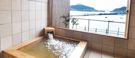Chambre Tradition, non-fumeurs (Japanese Style Room Annex) | Baignoire relaxante profonde