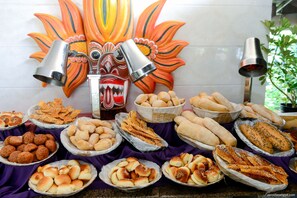 Sudah termasuk sarapan ala kontinental setiap hari