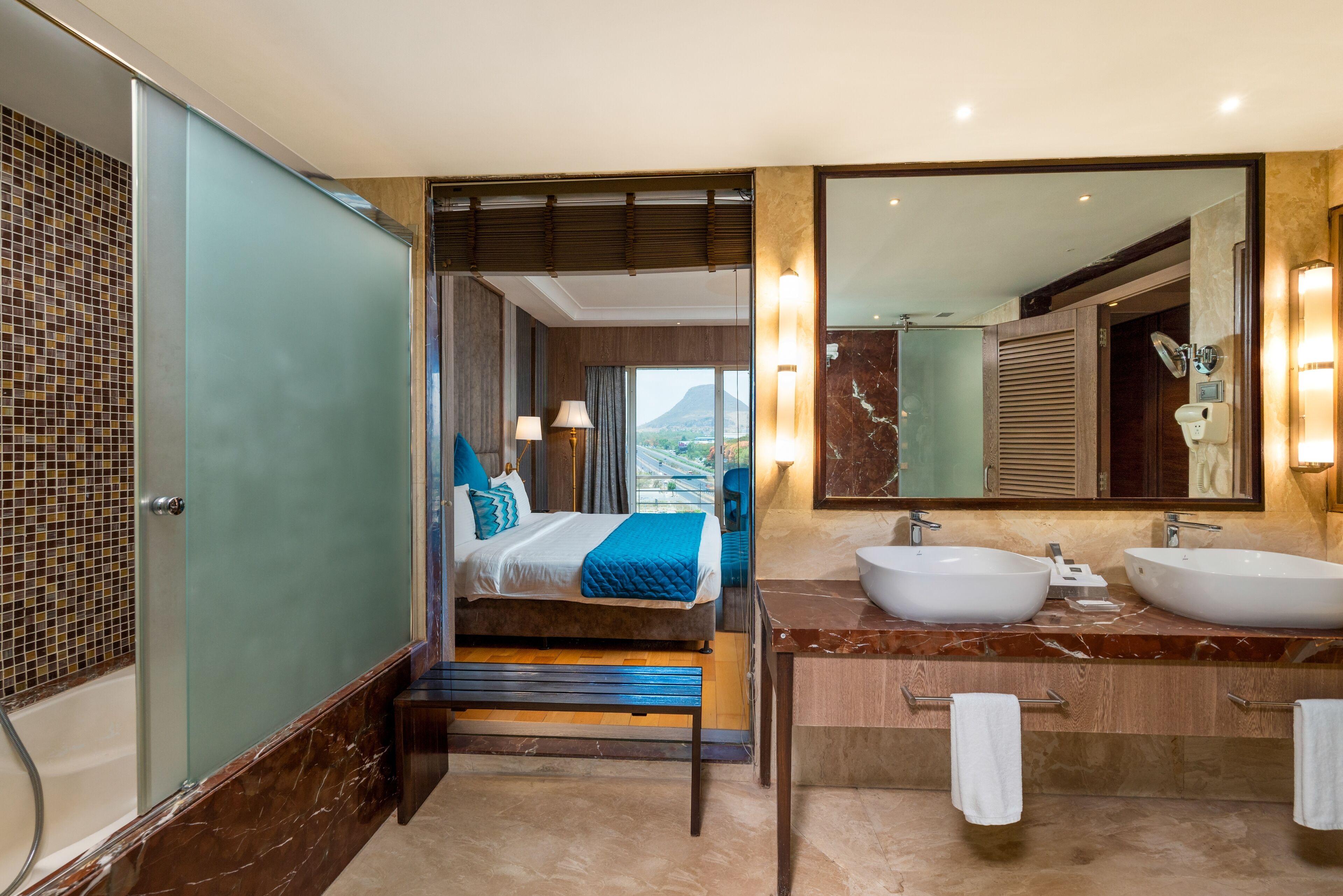 express suite (spacious room, bath tub) | bathroom | free toiletries, hair dryer, slippers, towels