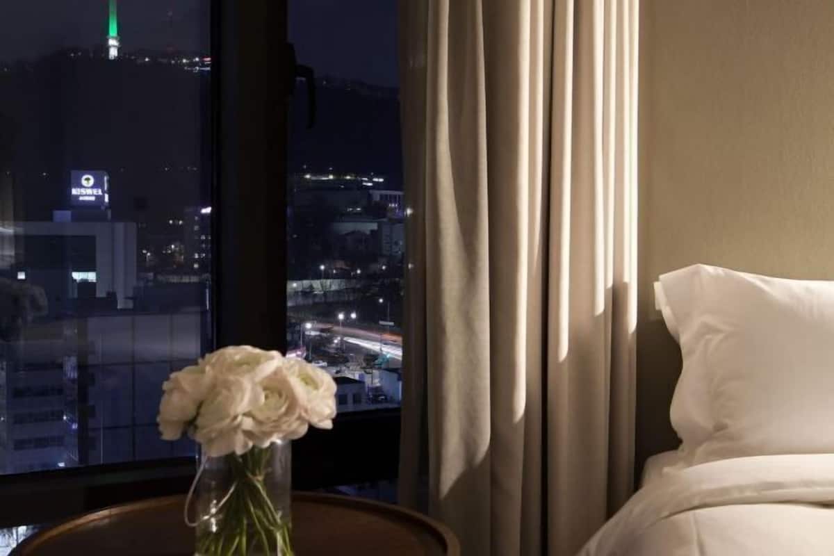 1 bedroom, in-room safe, desk, blackout curtains