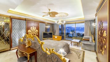 Premium bedding, free minibar, in-room safe, desk