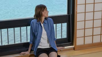 Dúplex, baño compartido, vista al océano | Caja de seguridad en la habitación