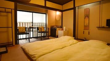 熨斗/熨衣板、免費無線上網、床單