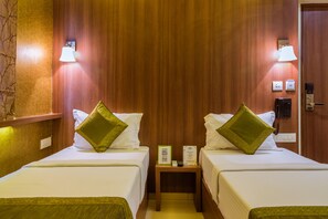 Standard Room | 1 bedroom, iron/ironing board, rollaway beds, free WiFi - Itsy Hotels Arastu Inn (Hyderabad)