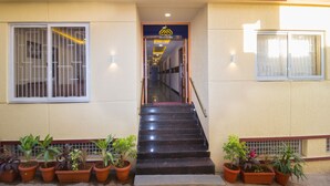 Property entrance - Itsy Hotels Arastu Inn (Hyderabad)