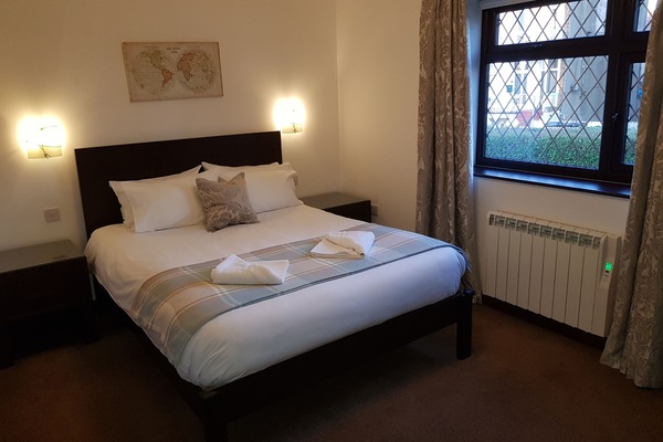 Deluxe Double Room, 1 King Bed, Ground Floor (The Chaucer) | Desk, soundproofing, WiFi, bed sheets
