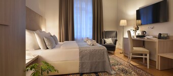  Old Town Residence by Little King