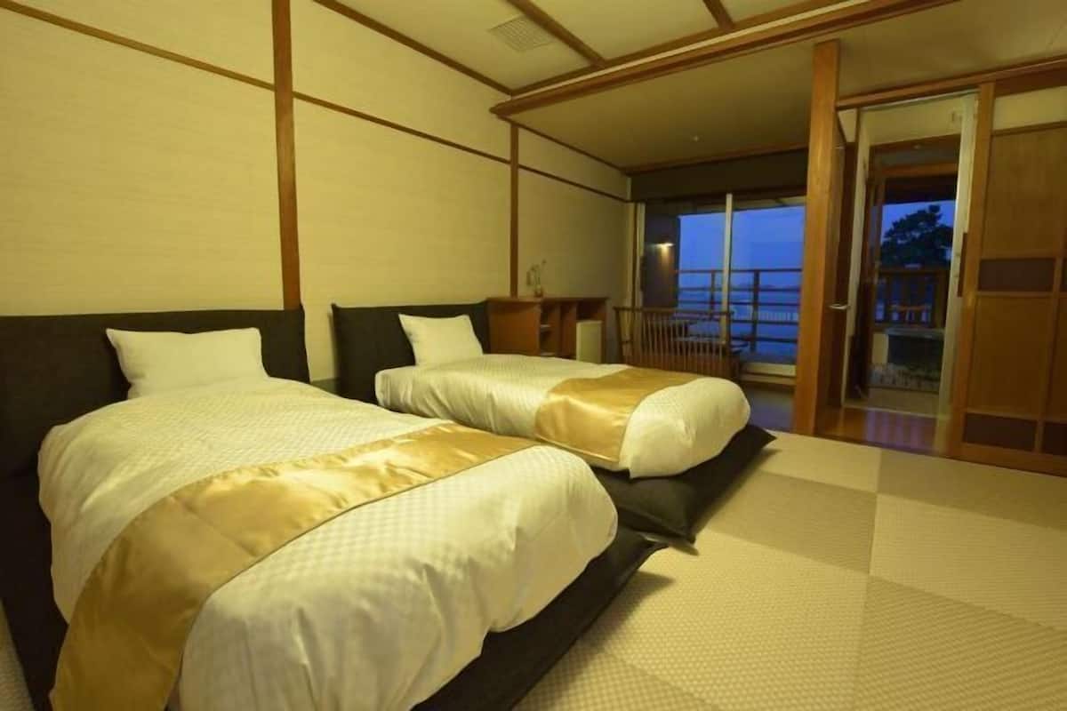 In-room safe, iron/ironing board, free WiFi, wheelchair access