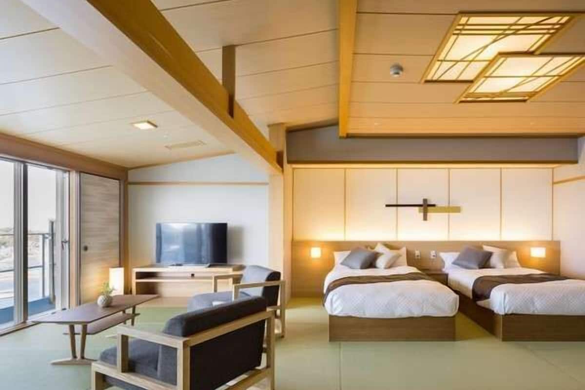 In-room safe, iron/ironing board, free WiFi, wheelchair access
