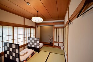 Zimmersafe, kostenloses WLAN, Bettwäsche