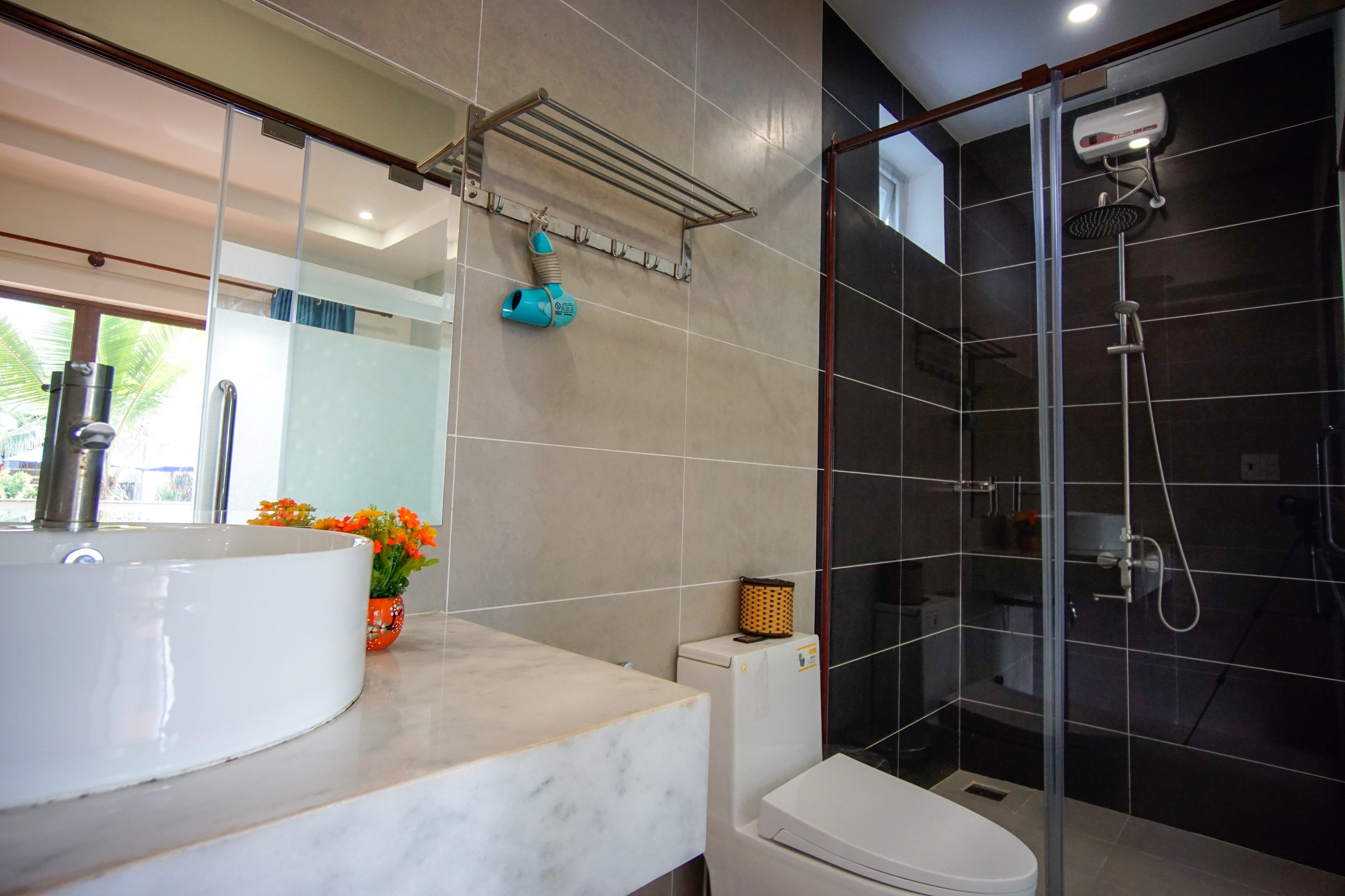 shower, free toiletries, hair dryer, slippers