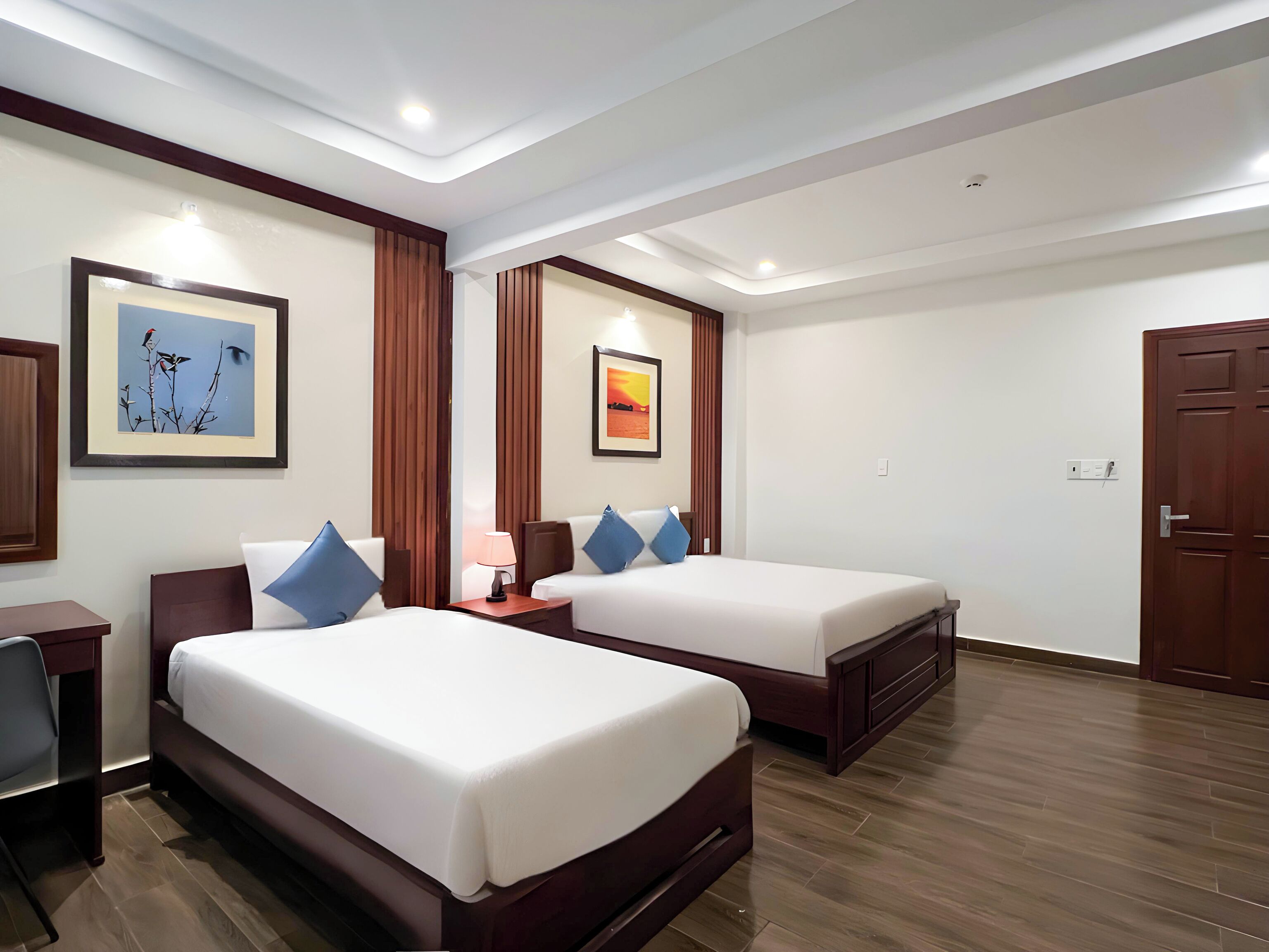 superior triple room | 1 bedroom, minibar, in-room safe, desk
