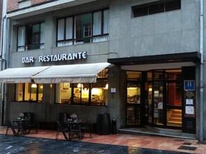 Exterior - Hotel Ovetense (Oviedo)