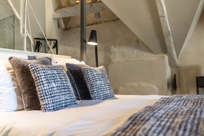 Chambre Double Deluxe, salle de bains attenante, vue ville (Executive Luang Prabang)