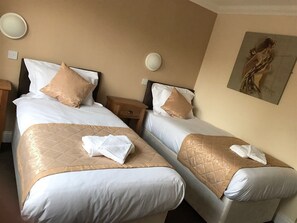 Comfort-Zweibettzimmer, mit Bad