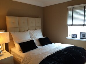 Superior House, 4 Bedrooms, Terrace (2 shared bathrooms)