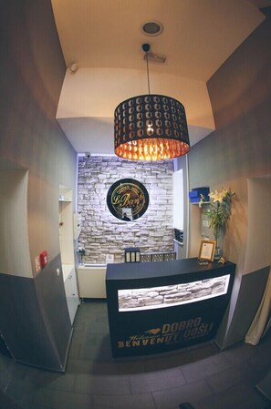 المنشأة من الداخل