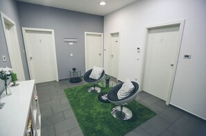 Lobby sitting area - LeBan6 Hotelicious (Zagreb)