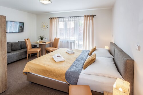 Elendris - Ubytování u kostela