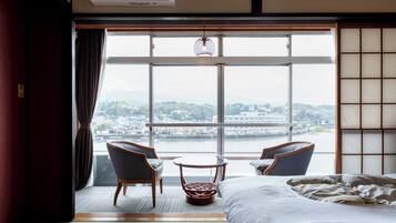 In-room safe, free WiFi, bed sheets