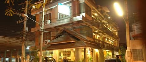 Front of property - evening/night