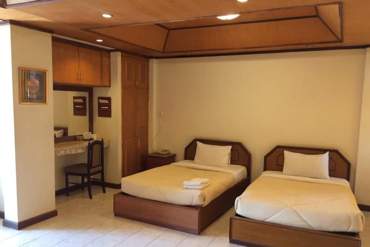 Standard Twin Room | Desk, WiFi (free)