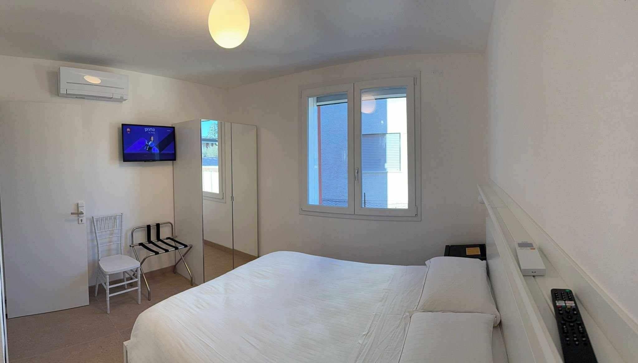 Minibar, kostenloses WLAN, Bettwäsche