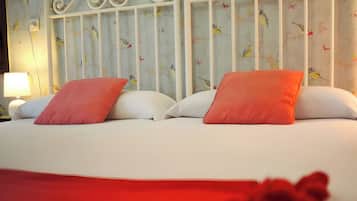 Habitación doble | Escritorio, wifi gratis y ropa de cama