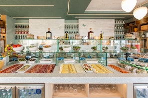 Frokostbuffé er inkludert hver dag