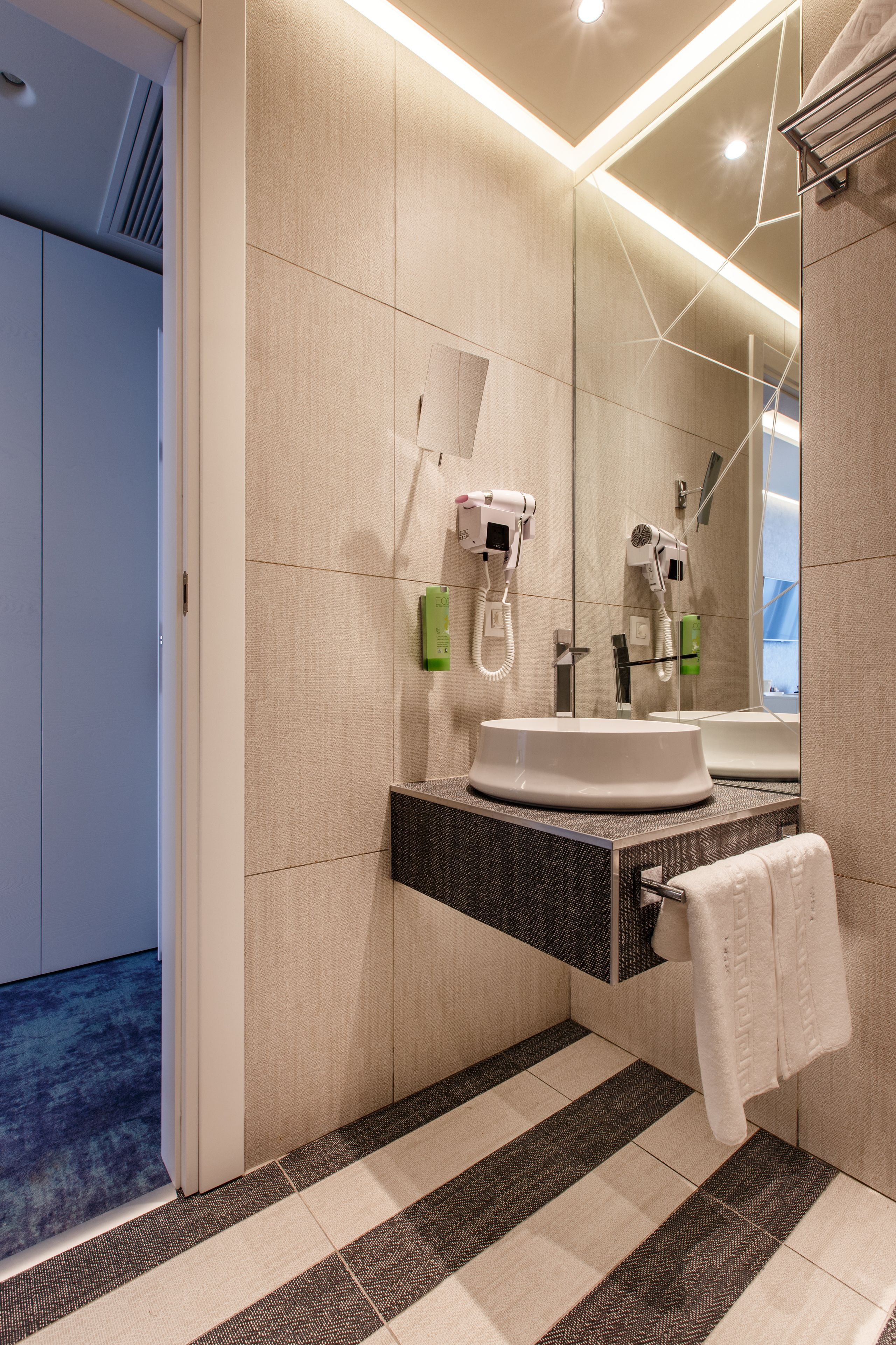 shower, free toiletries, hair dryer, bathrobes