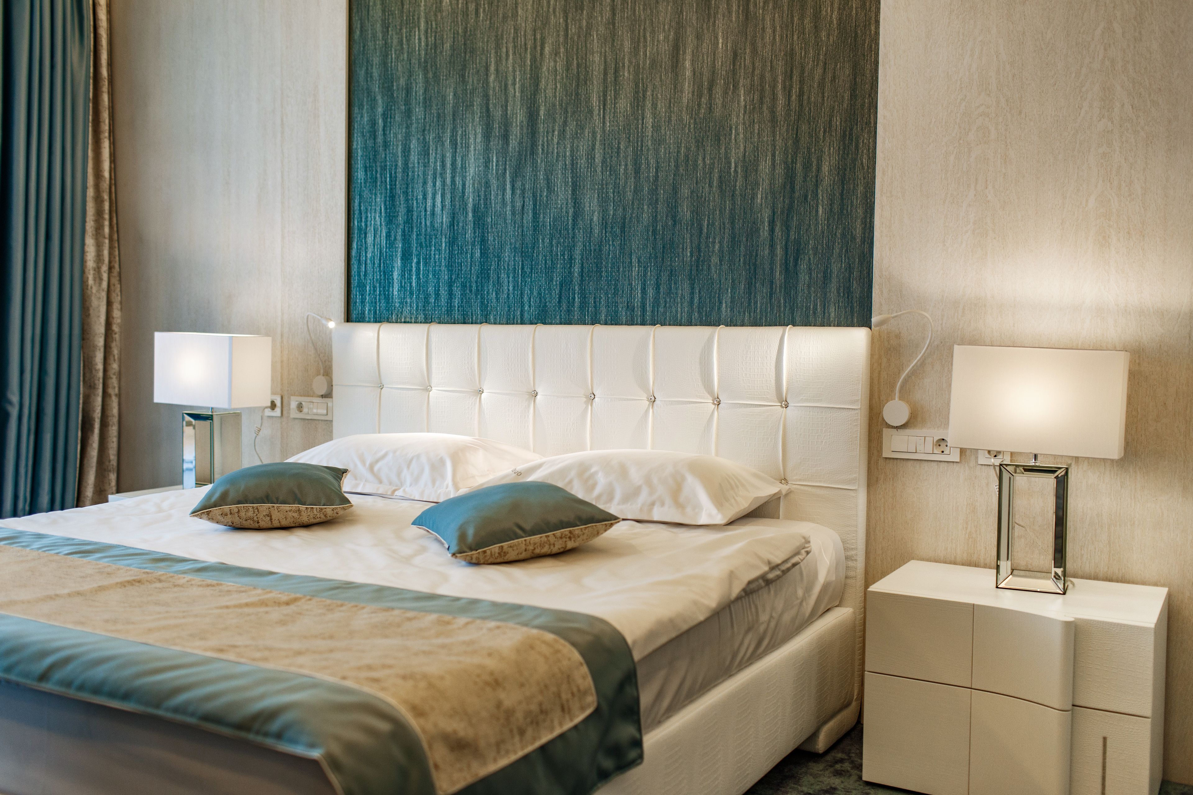 minibar, in-room safe, desk, soundproofing