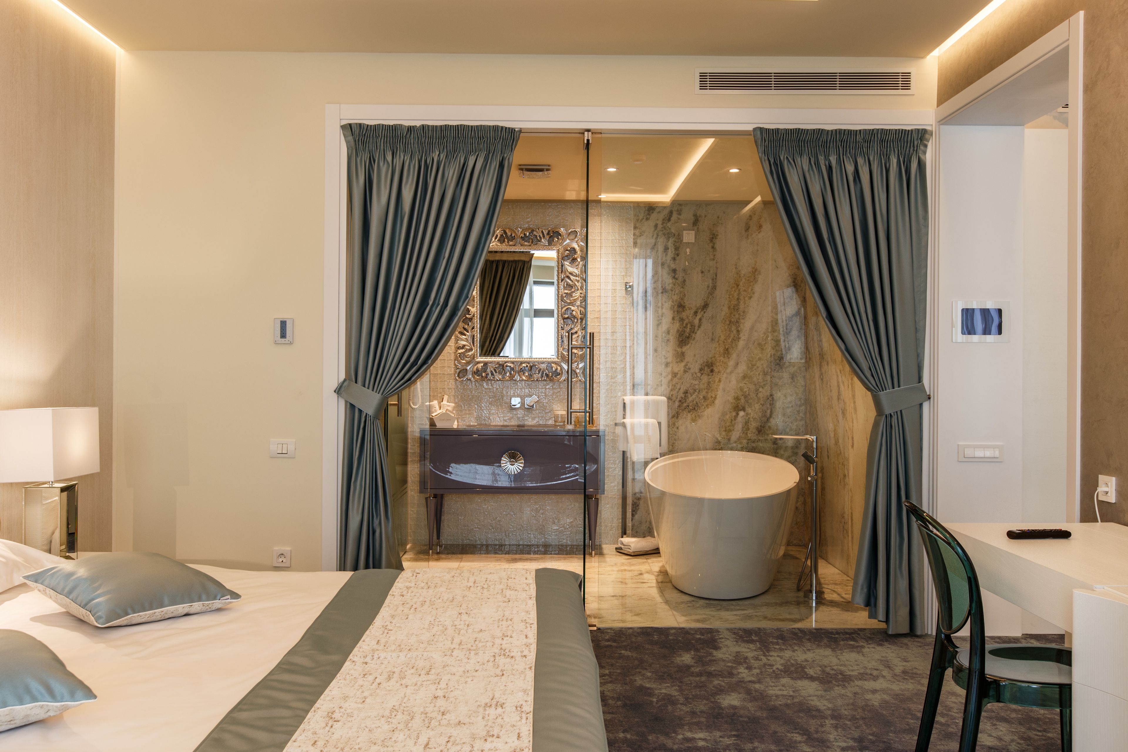 minibar, in-room safe, desk, soundproofing