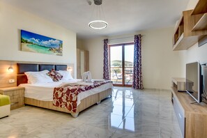 Caja de seguridad en la habitación y escritorio 