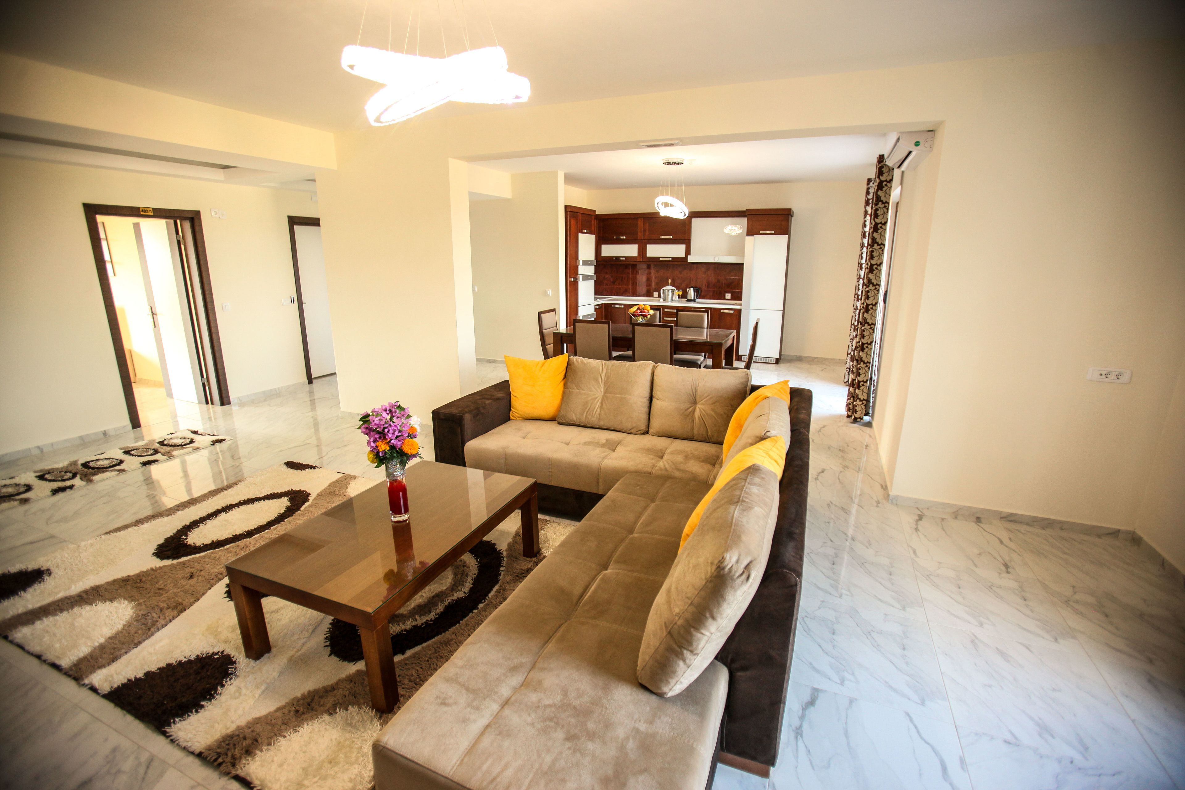 Apartamento, 2 habitaciones, balcón | Zona de estar | Una televisión