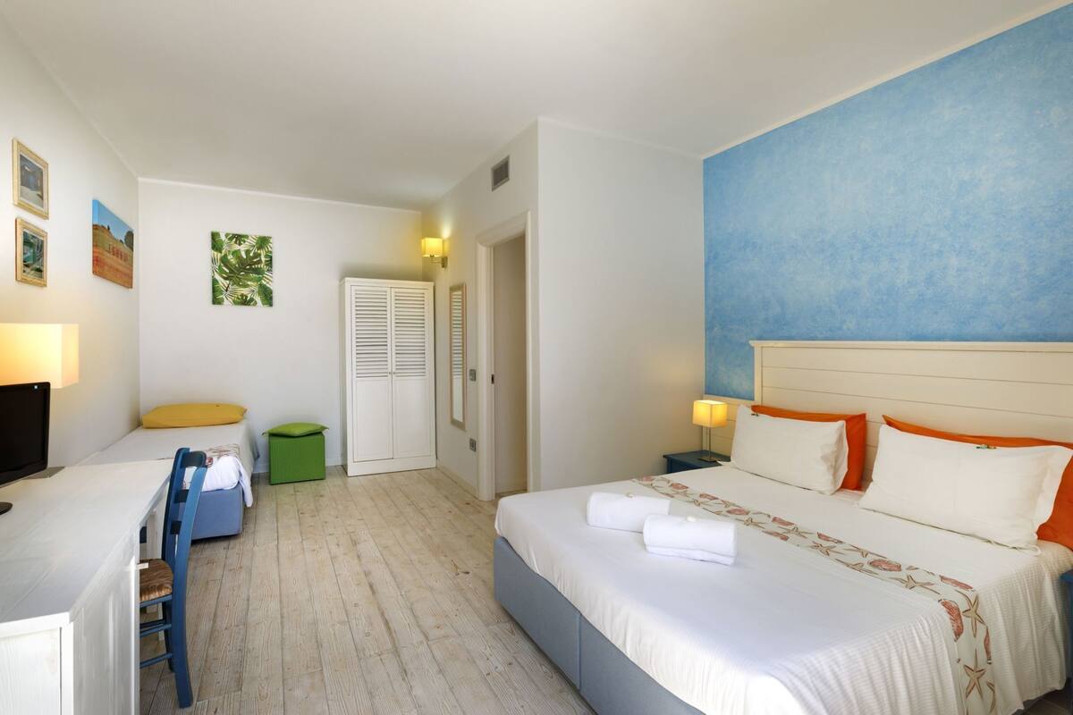 Minibar, in-room safe, desk, soundproofing