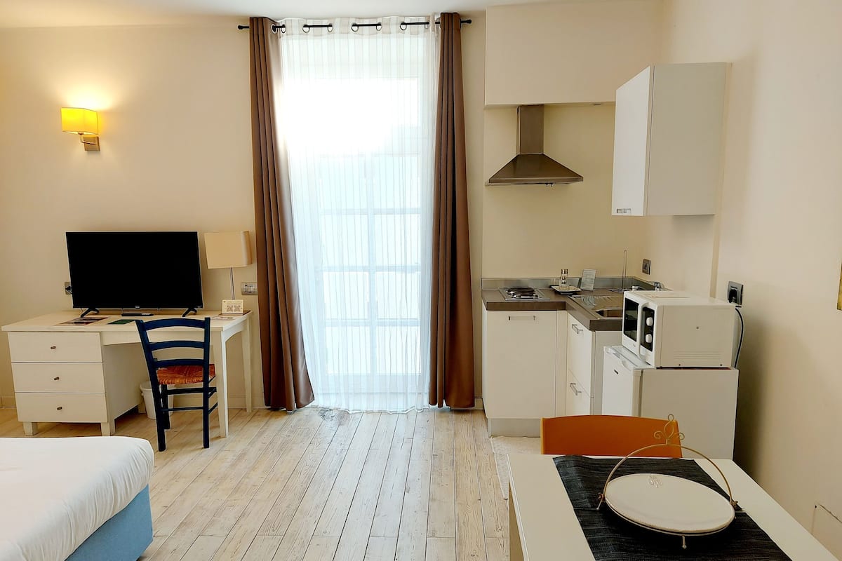 Studio | Living area