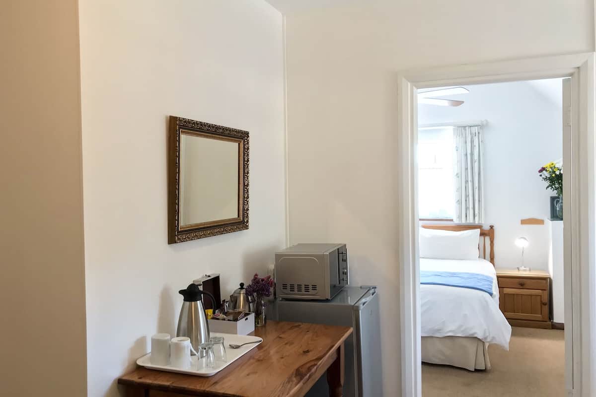 Comfort Twin Room | Coffee and/or coffee maker