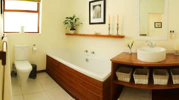 Casa família, 4 quartos, acessível | Banheiro | Produtos de toalete grátis, secador de cabelo, toalhas de banho, shampoo