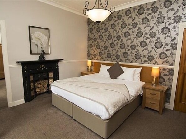 Kahden hengen superior-huone, kylpyhuone makuuhuoneen yhteydessä | Vuodevaatteet