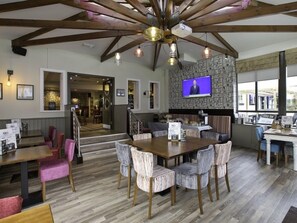 Restaurant - Abbey Inn (Paisley)