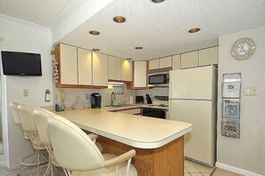 Appart'hôtel, 3 chambres | Cuisine privée