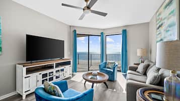 Appart'hÎtel, 2 chambres, balcon, en front de plage | Coin séjour