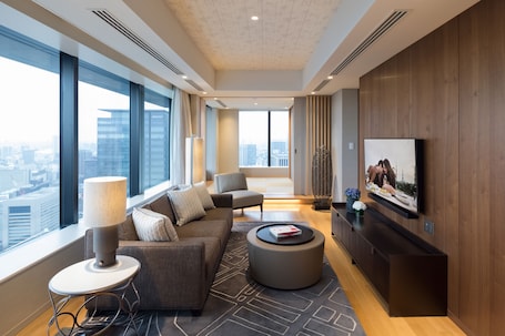 In-room safe, desk, soundproofing, iron/ironing board. Ascott Marunouchi Tokyo