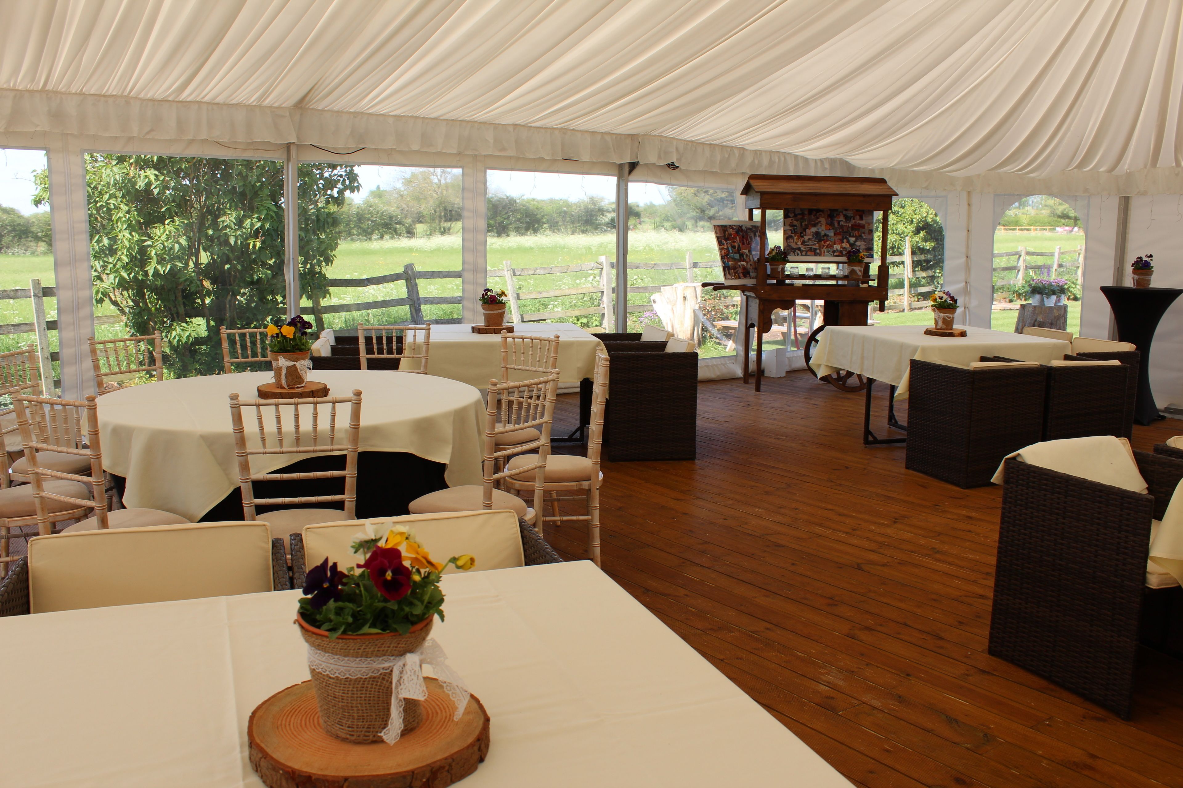 lunch and dinner served